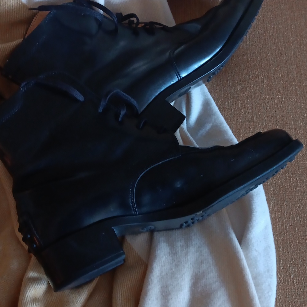 Tod's Black Leather Boots - Picture 8 of 12